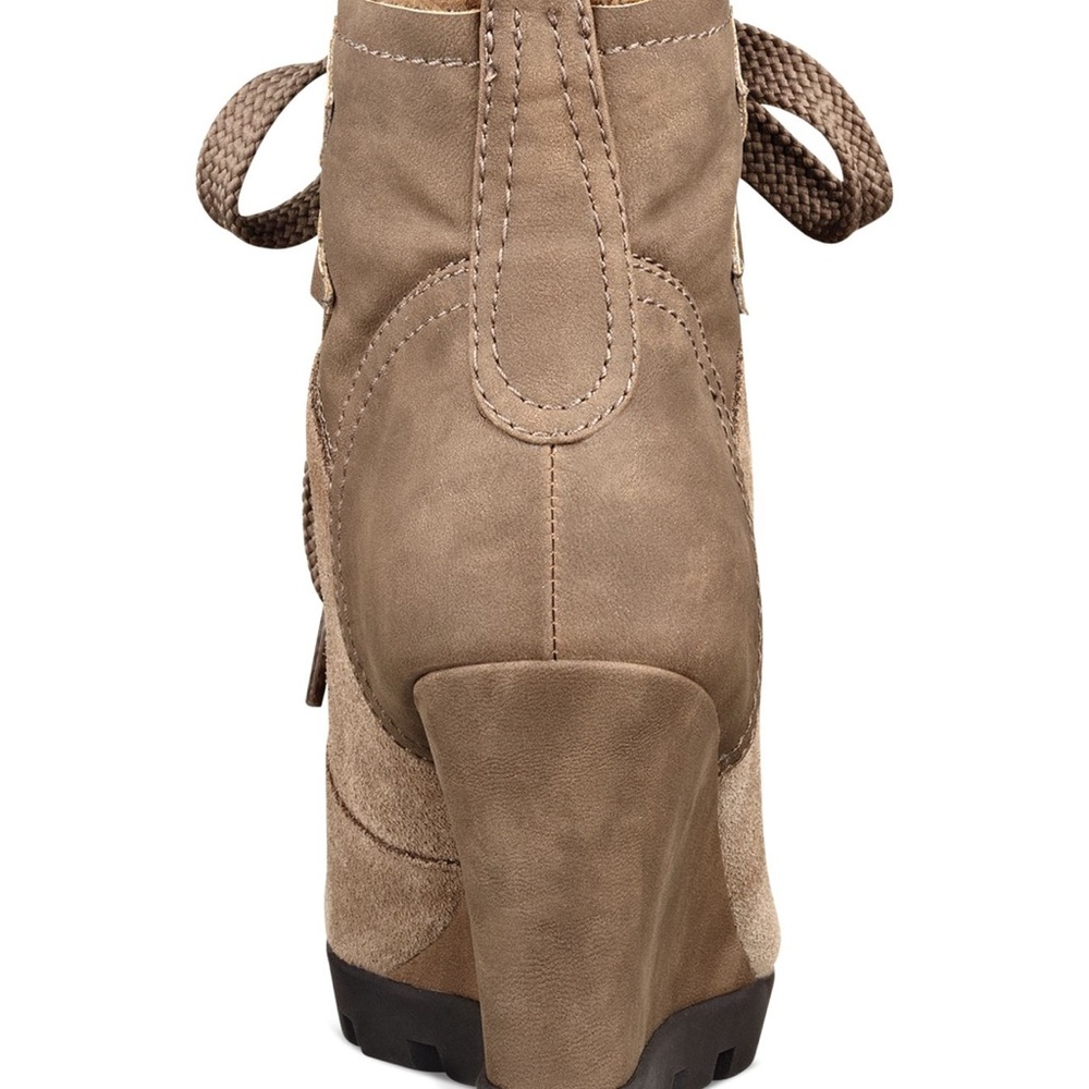SOLD HOST PICK❣️Guess Camel Suede Wedge Lanni Boots Booties Sz 8.5 - Picture 3 of 11